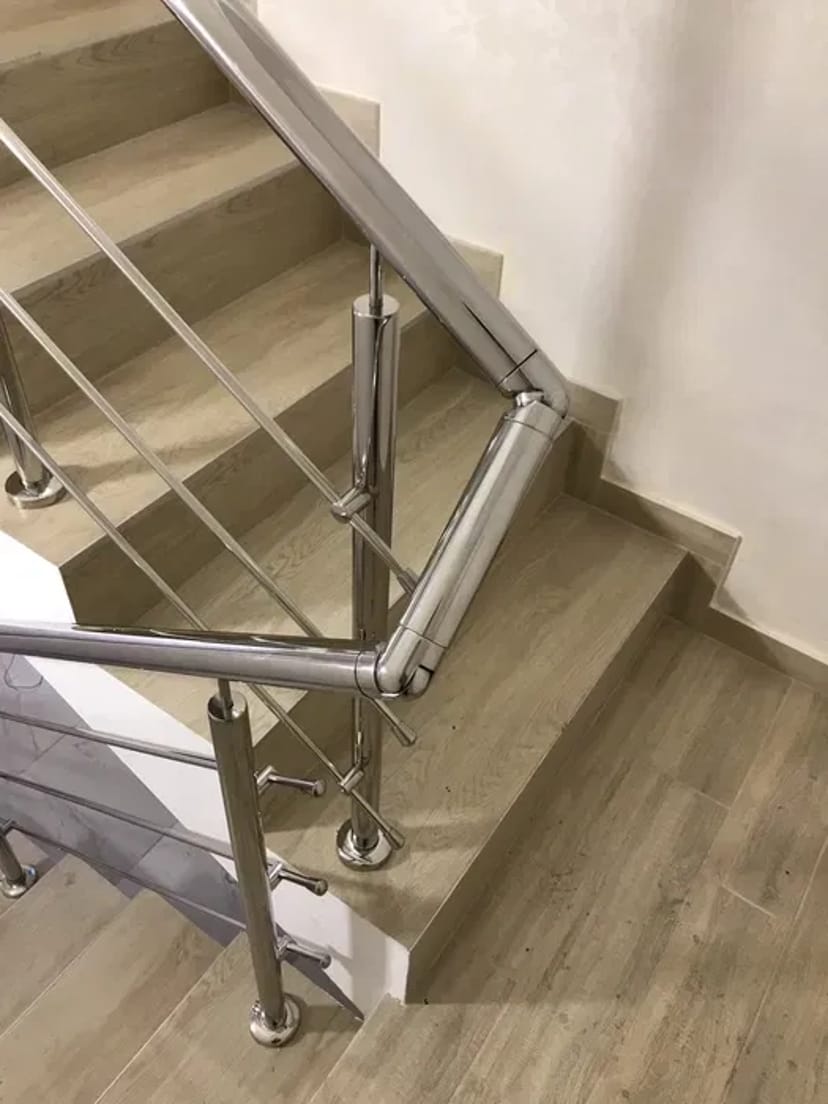 Поруччя з нержавіючої сталі, вироби з нержавіючої сталі, перила для сходів