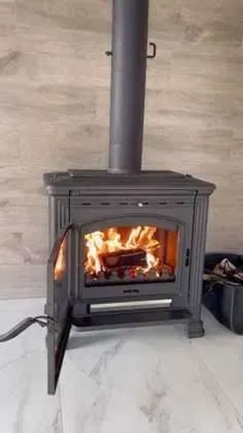 Професійний монтаж та встановлення дров'яних печей в Ужгороді: затишок та тепло у вашому домі.