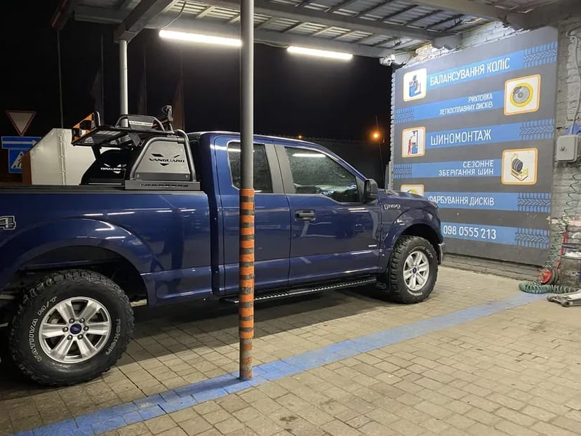 Шиномонтаж вулканізація ремонт шин балансуання шин рихтовка дисків