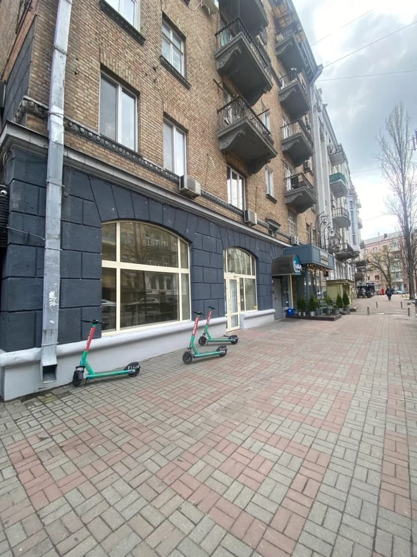 Фасадне приміщення 122 м2 в центрі