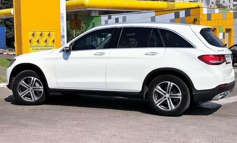 087 Позашляховик на весілля Mercedes GLC 300 білий