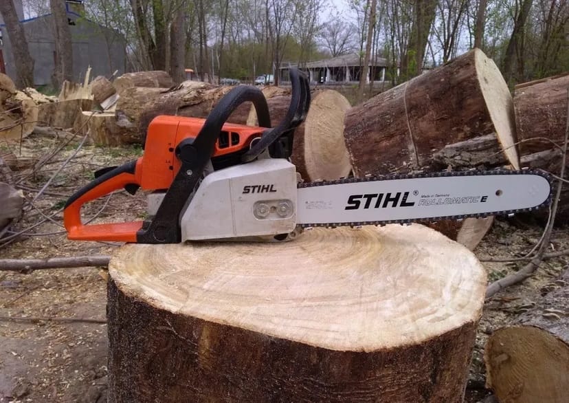 Спил дерев будь-якої складності!