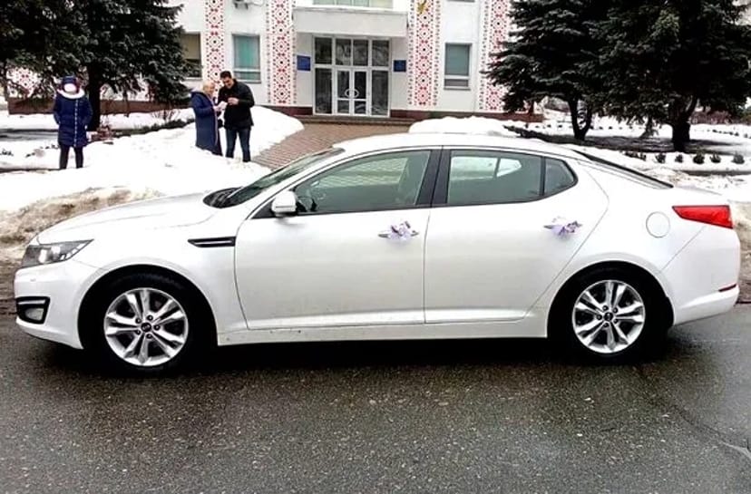 228 Kia Optima білий авто на весілля 