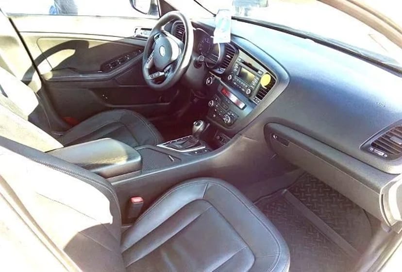 228 Kia Optima білий авто на весілля 