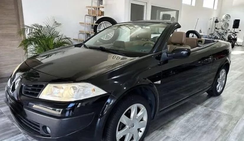 241 Кабріолет Renault Megane чорний для фотосесії зйомки