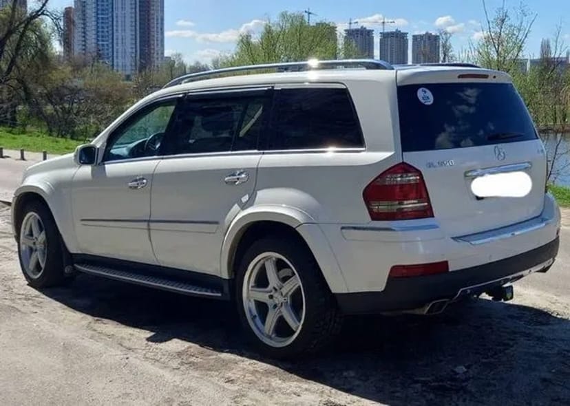 270 Позашляховик на весілля Mercedes Benz GL білий з водієм