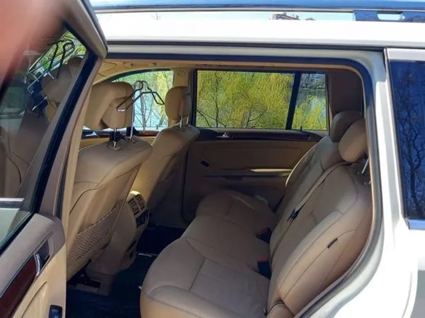 270 Позашляховик на весілля Mercedes Benz GL білий з водієм