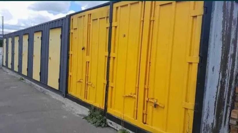 Склад міні для зберігання речей товару гараж контейнер кладовка