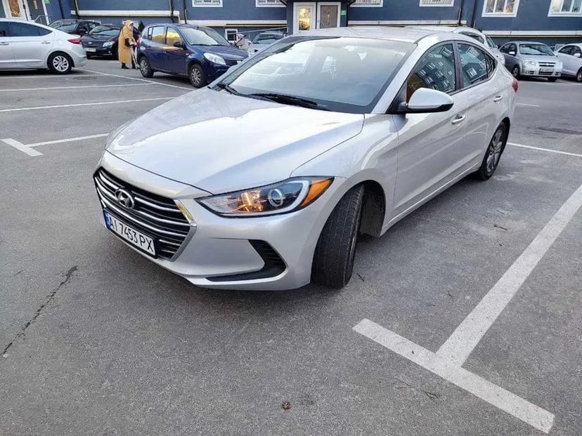Авто Hyundai Elantra (під таксі) 4700 грн/тиждень