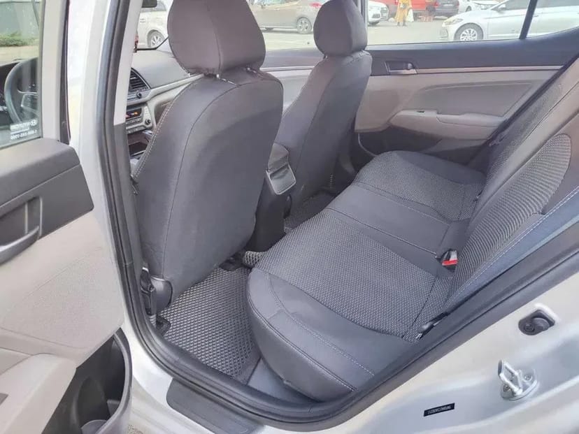Авто Hyundai Elantra (під таксі) 4700 грн/тиждень