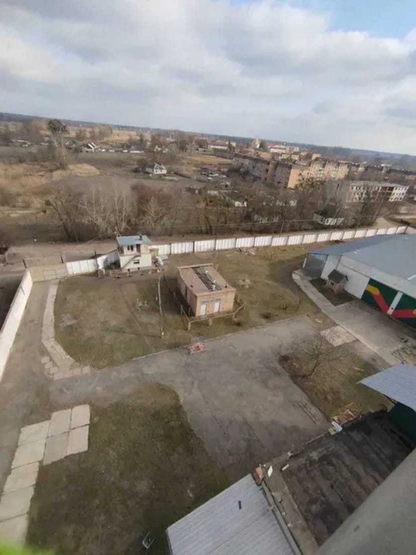 Складське приміщення , загальна площа 1200 кв. м. .Склад-підлога антипил