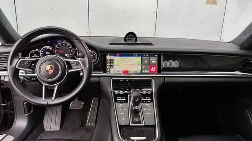 191 Porsche Panamera 4S E-Hybrid без водія в Києві