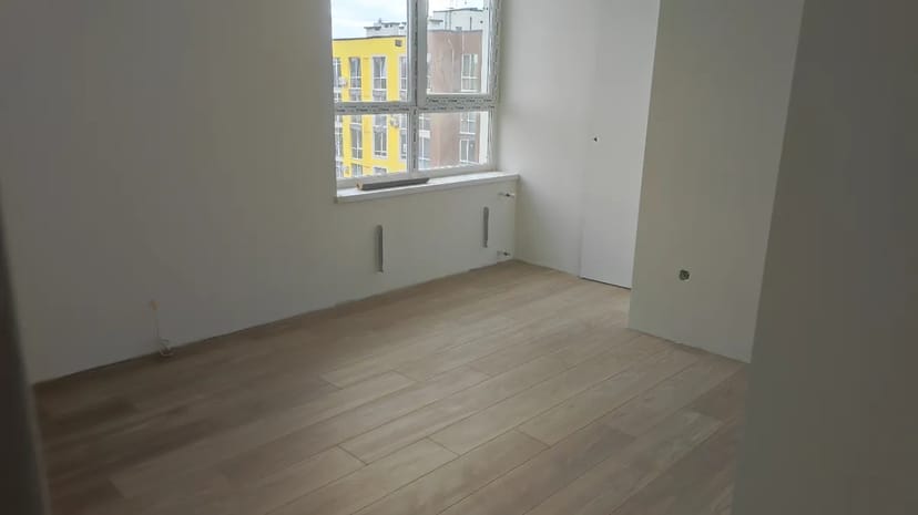 Укладання підлогового покриття, ламінату, кварцвінілу. Установка плінтусів