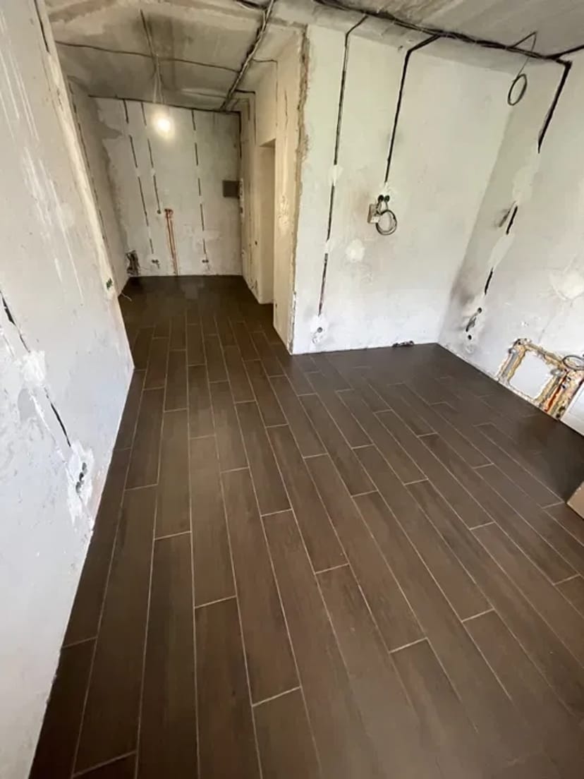 Плиточник/укладання плитки/професійно