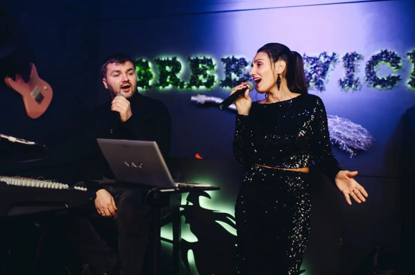 Ведуча - Тетяна Катрич, жива музика, діджей, музиканти, шоу