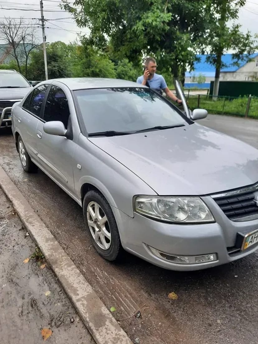 Авто Nissan Almeria