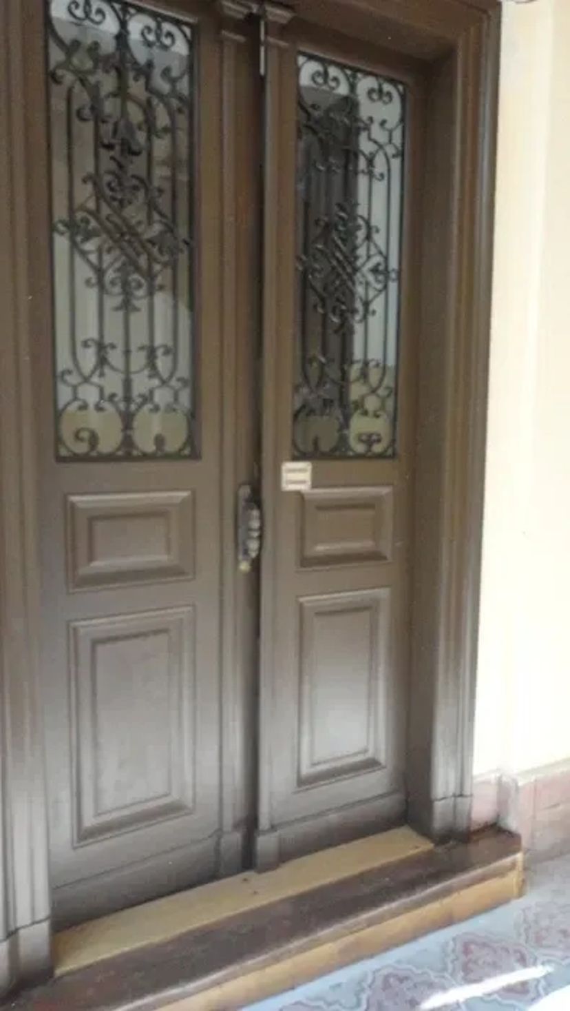 Відновлення, фарбування та лакування дверей, вікон і брам