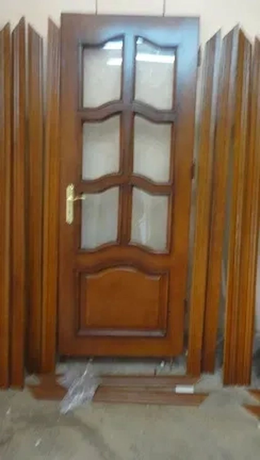 Відновлення, фарбування та лакування дверей, вікон і брам