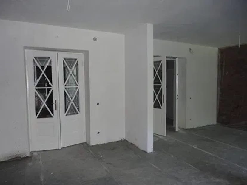 Відновлення, фарбування та лакування дверей, вікон і брам