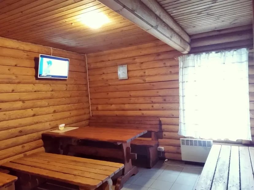 Справжня Баня на Дровах на Лівому Березі: Затишний Відпочинок, Віники та Чан!