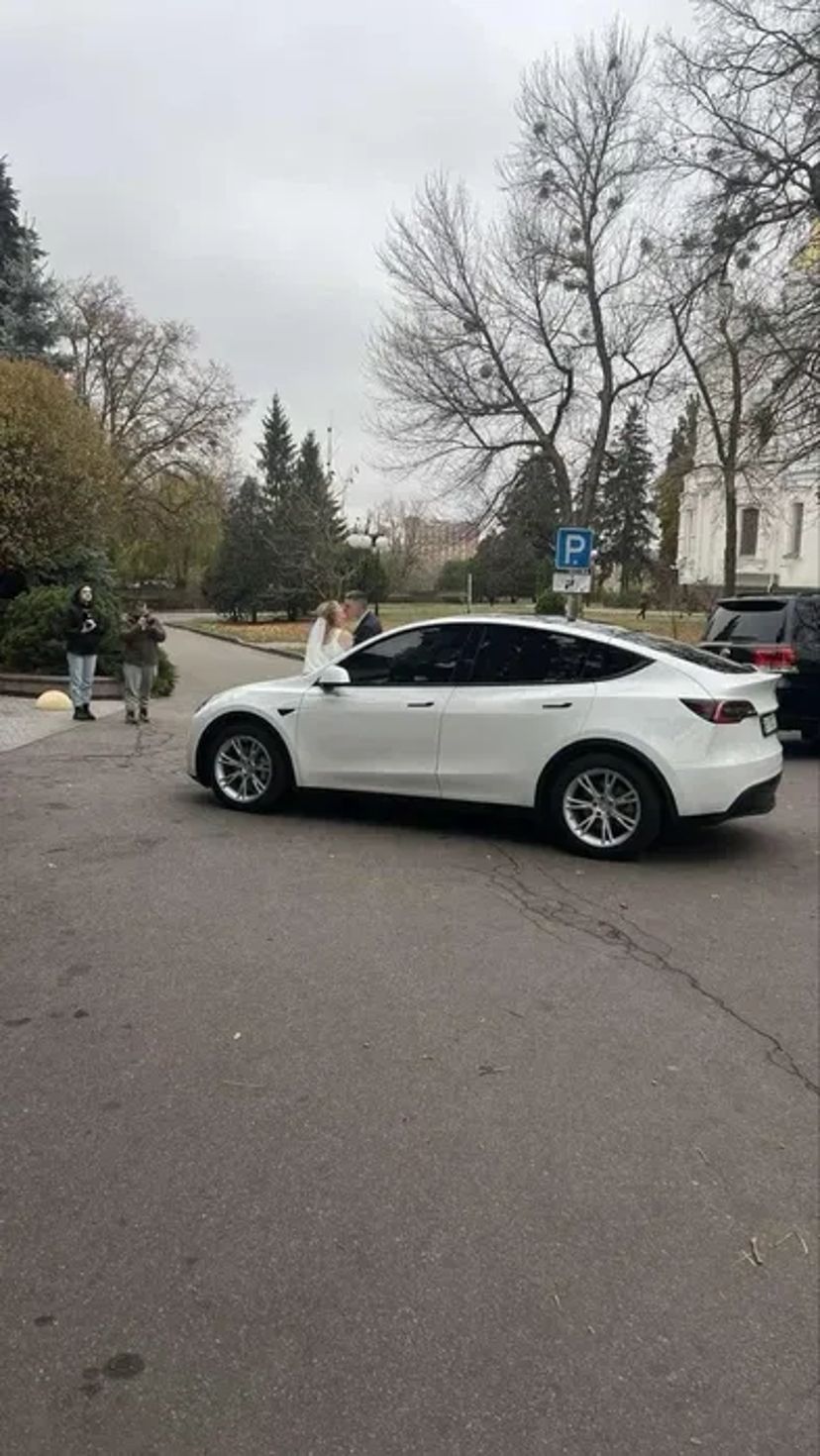 Авто на весілля та інші заходи
