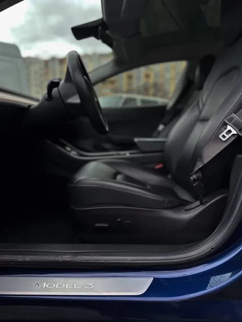 Авто Tesla model 3