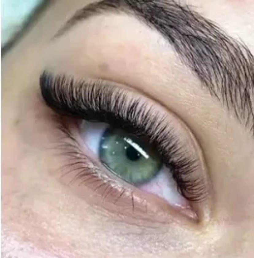 Профессиональное наращивание ресниц: от классики до мега-объема с гарантией качества!