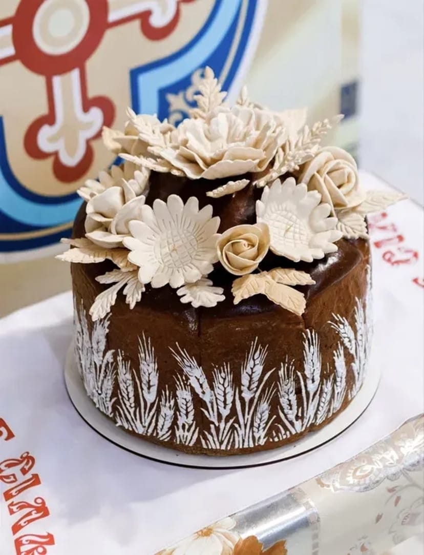 Тортики, короваї, кенді-бари, та інші десерти на замовлення