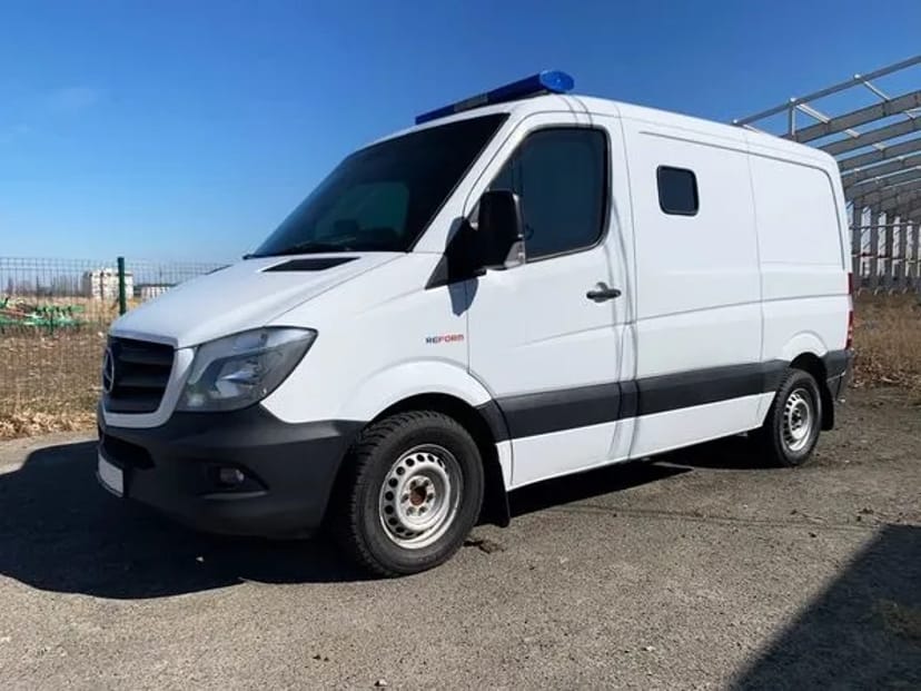 402 Мікроавтобус Mercedes Sprinter білий броньований