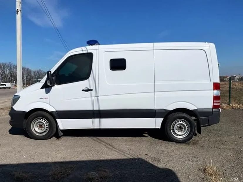 402 Мікроавтобус Mercedes Sprinter білий броньований