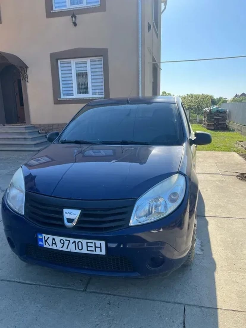 Dacia Sandero (Газ/Бензин) у відмінному стані