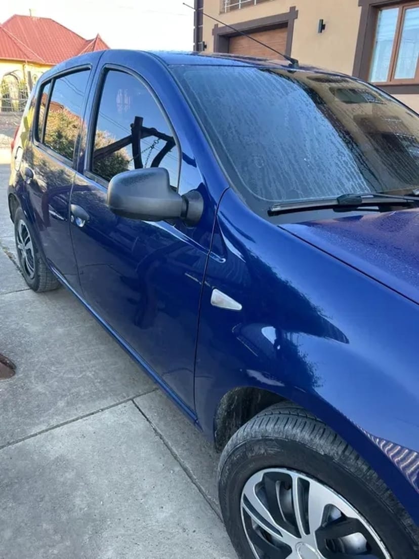 Dacia Sandero (Газ/Бензин) у відмінному стані