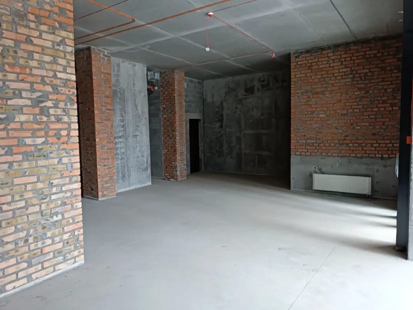 Фасадне приміщення 86 м2 в ЖК Діброва Парк