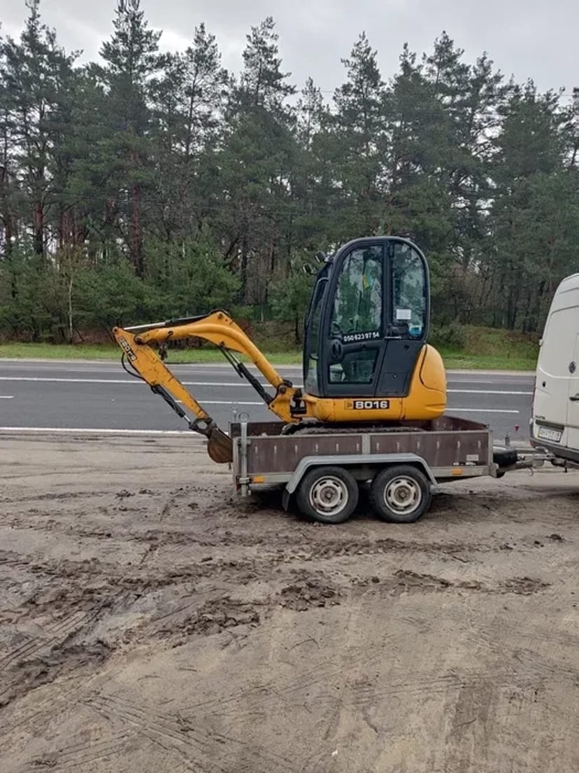 Міні навантажувача з змінним обладнанням