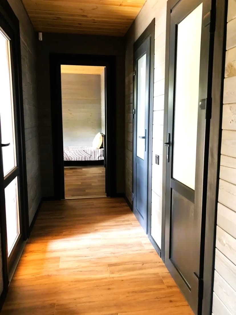 Будиночок для відпочинку та риболовлі НА ОЗЕРІ на 6 спальних місць (№2)