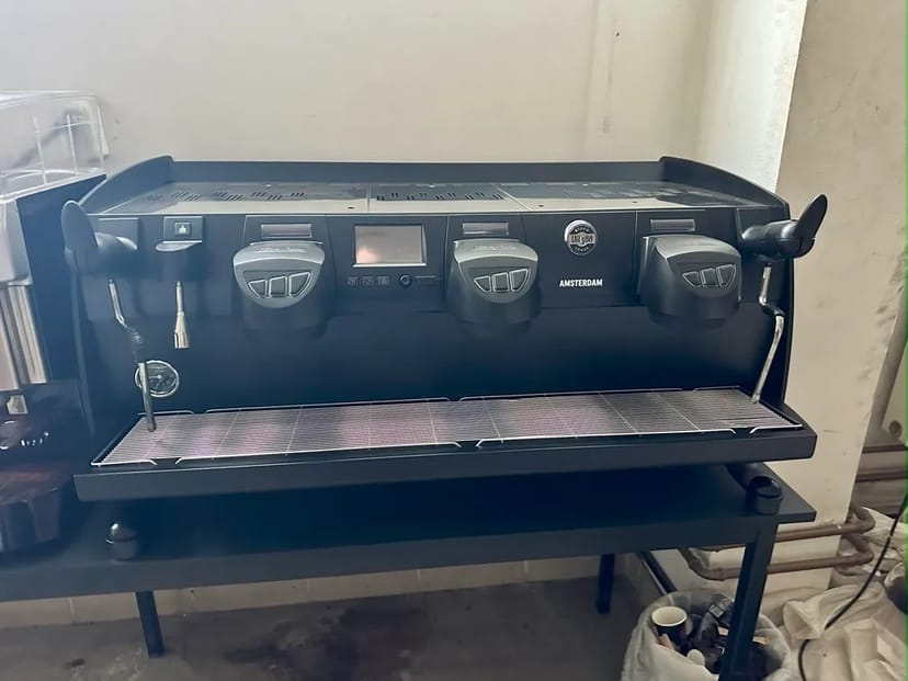 Кавоварка професійна Victoria Arduino Black Eagle 3gr.