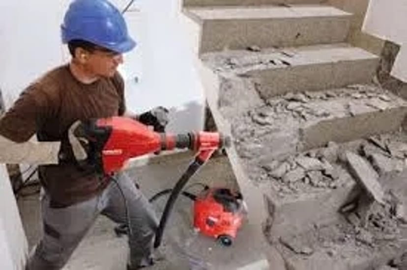Бетонолом , відбійний молоток з пилесосом