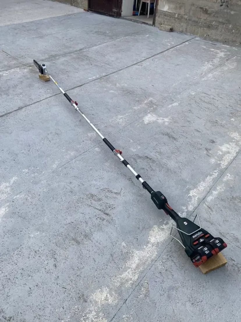 Спил деревьев и мешающих веток Высоторезом,омоложение, распил на дрова