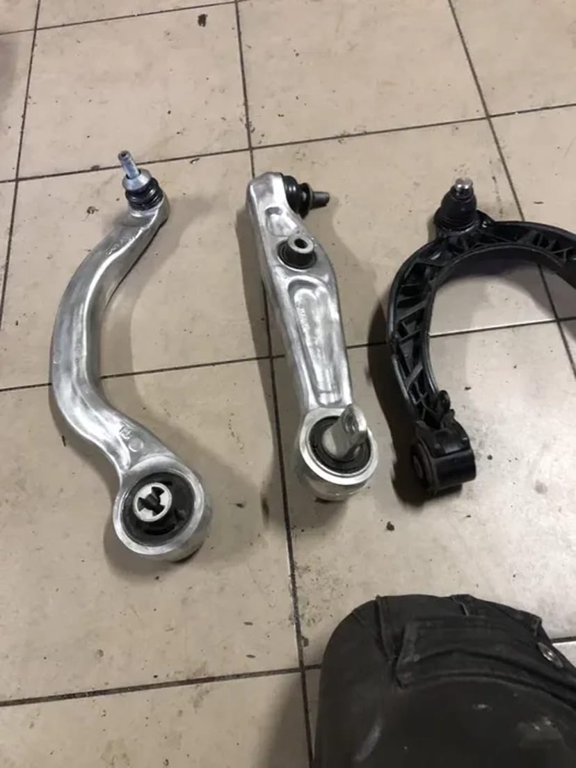 Реставрація кульових опор , рульових тяг та наконечників