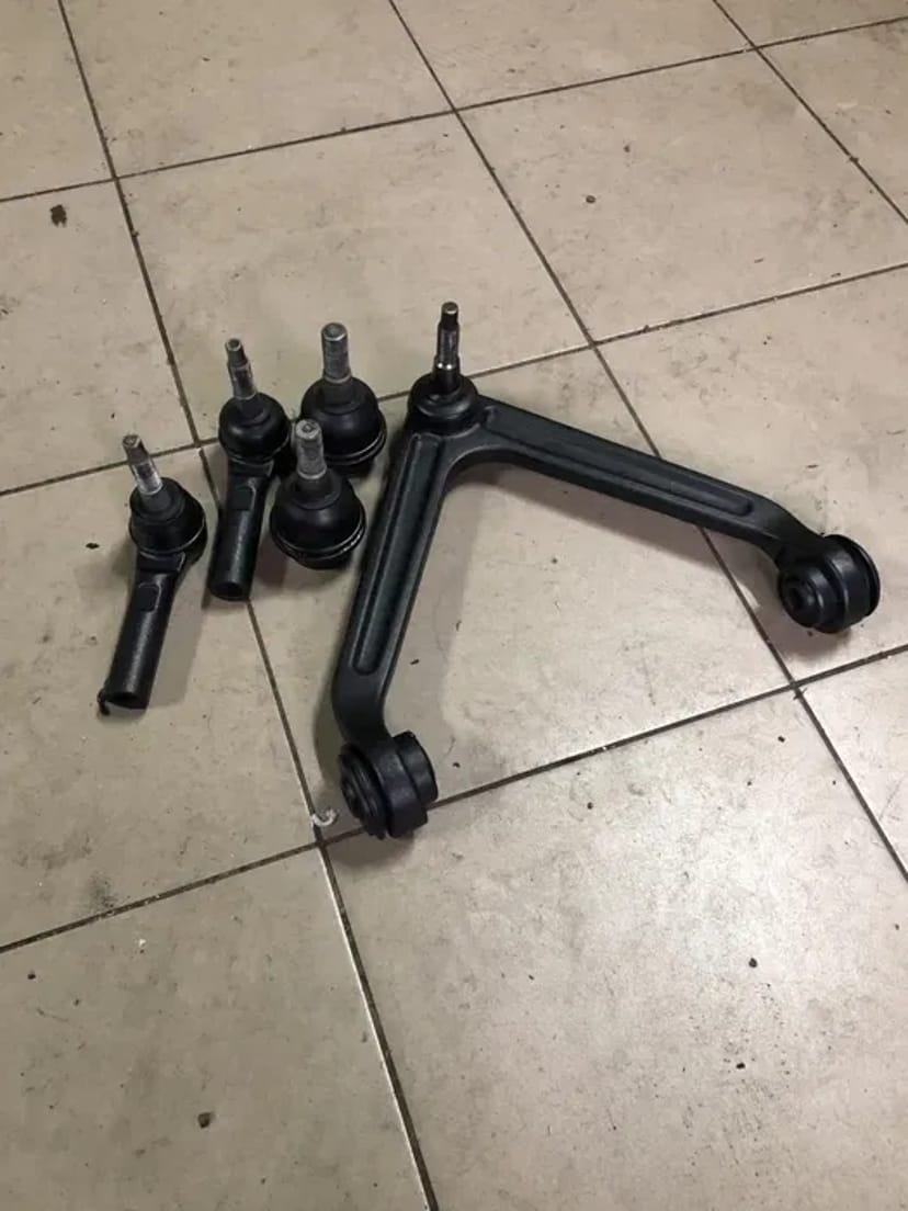 Реставрація кульових опор , рульових тяг та наконечників