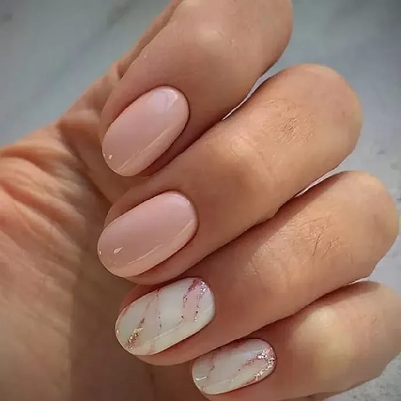 Манікюр педикюр нарощування нігтів покриття гель-лак.Конотоп