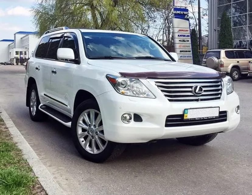243 Позашляховик на весілля Lexus LX570 білий