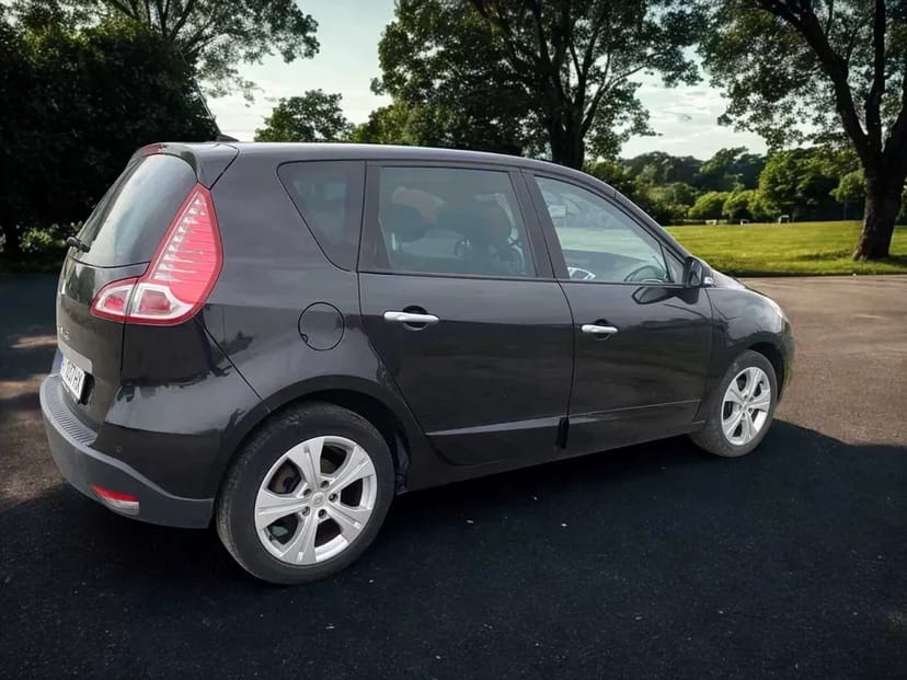 Renault Scénic 1.4 TCe – бензин, універсал