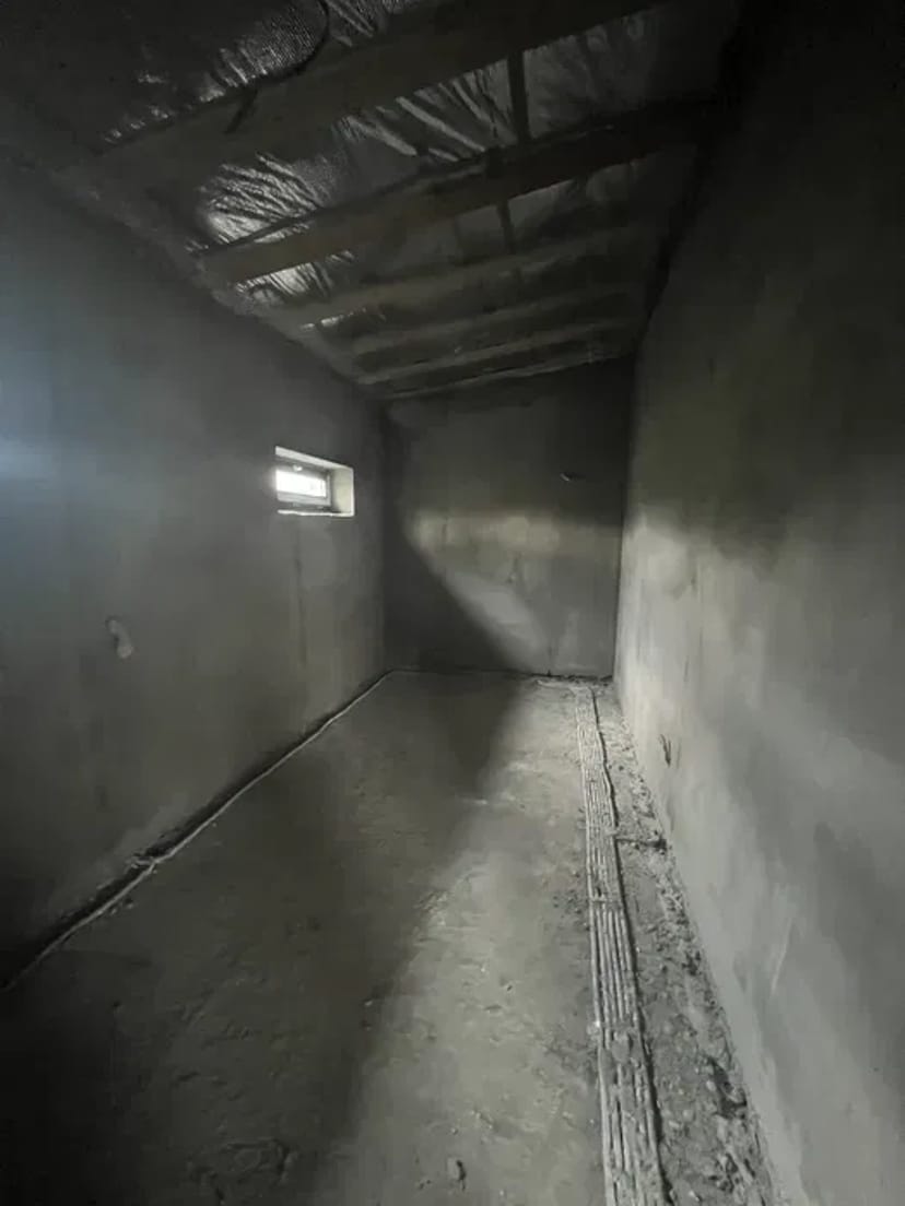 Машинна Штукатурка та Стяжка: Ідеальні Стіни та Підлога!