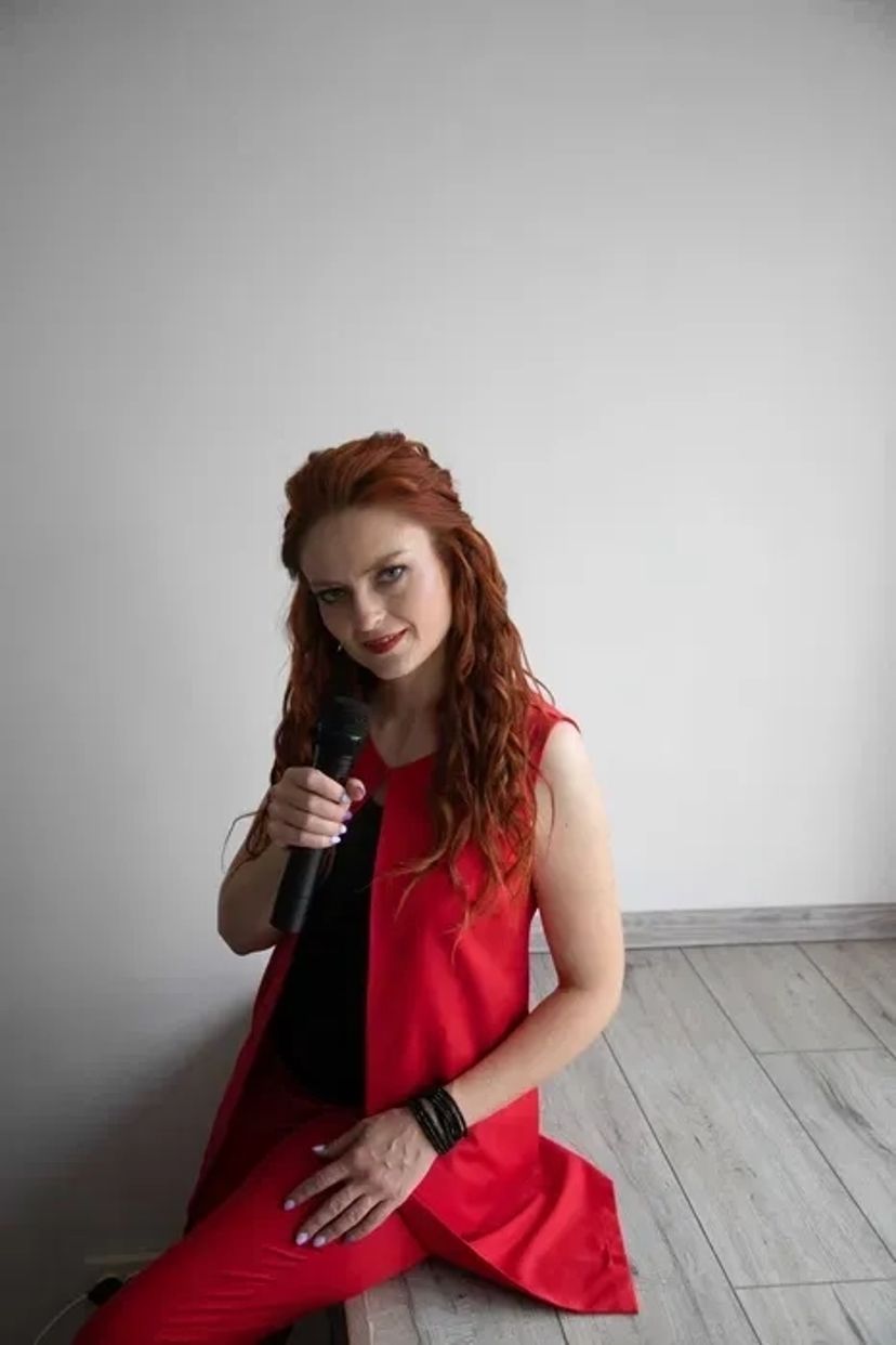 Ведуча (ведущая) і музика на весілля, корпоратив, ювілей, рочок