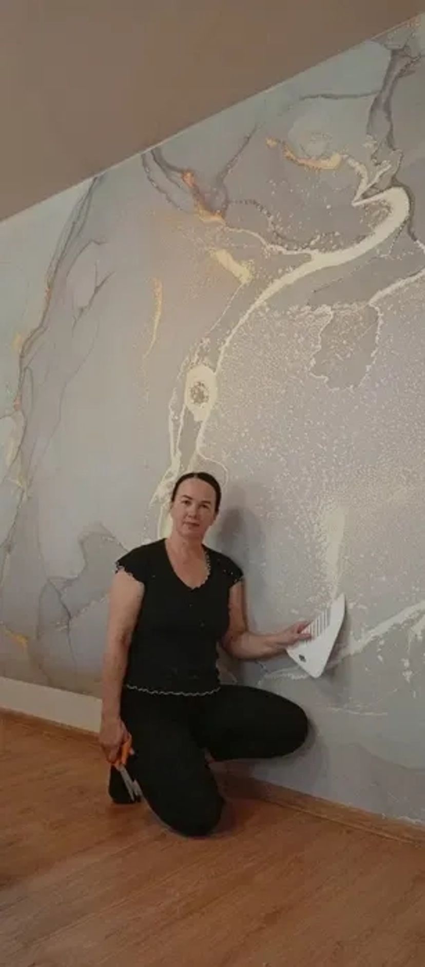 Поклейка шпалер, покраска потолків. Стаж роботи більше 25років - від 120-150 грн/м²