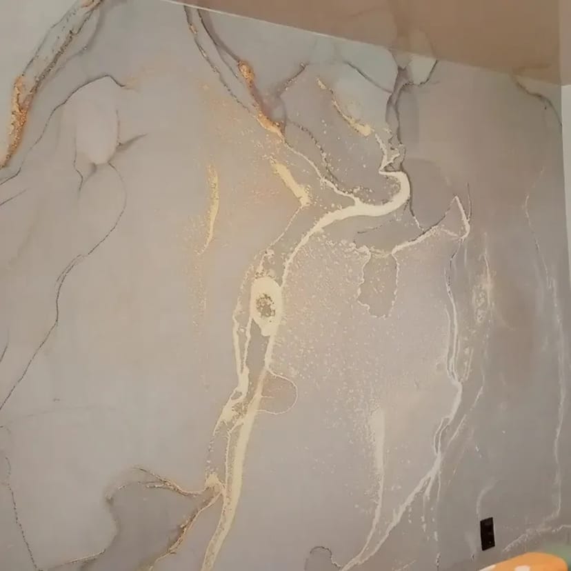 Поклейка шпалер, покраска потолків. Стаж роботи більше 25років - від 120-150 грн/м²