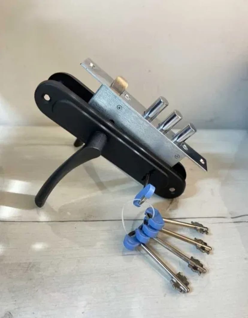 Надійні металеві двері на замовлення