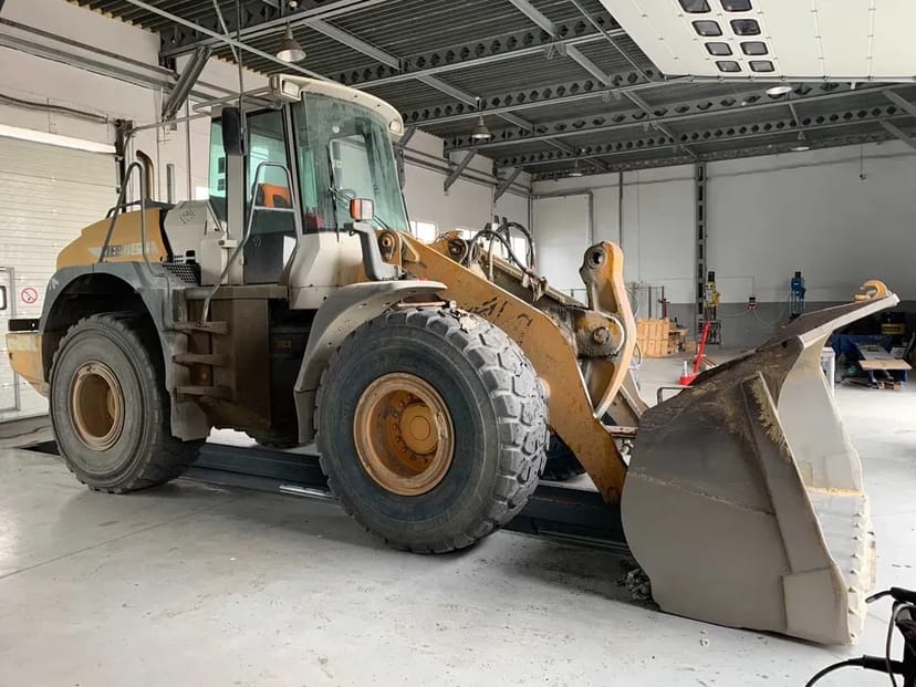 Ремонт спецтехніки ,реставрація ,наплавка ,расточка