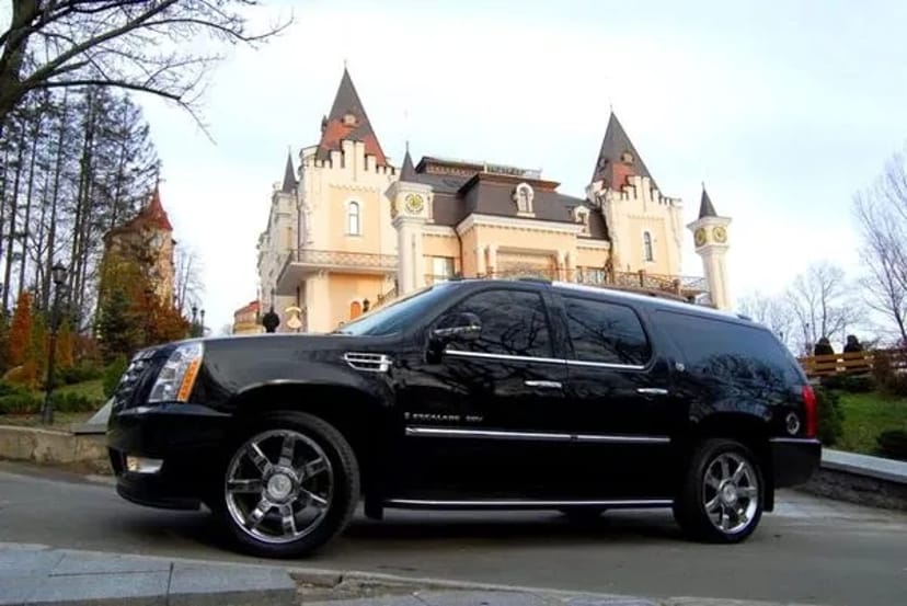 246 Позашляховик на весілля Cadillac Escalade чорний